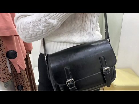 ❤️ Verejná masturbácia mladej sučky FeralBerry s robertkom v skúšobnej miestnosti Porno na nás sk.hochu-sex-tomsk.ru ❌️❤